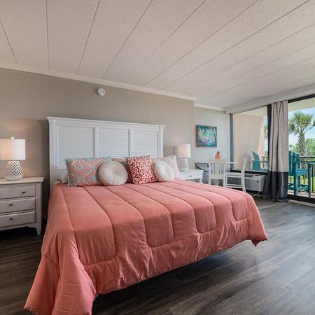 Ground Floor Ocean Front Studio - Caravelle Resort 124 默特尔比奇 外观 照片